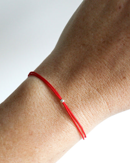 Pulsera de HILO ROJO